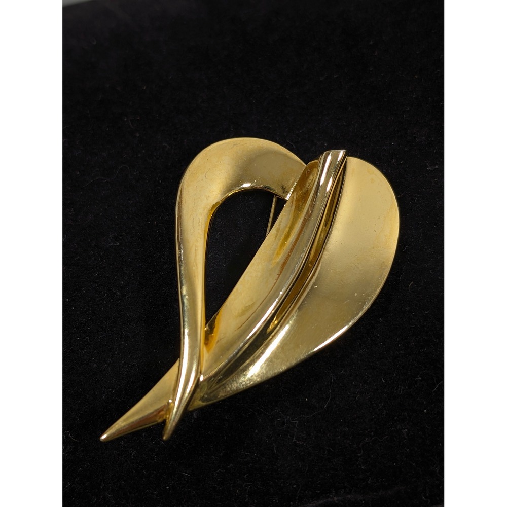 Vintage Darlene Heart Brooch Gold Tone Sculptural Large Statement Pin